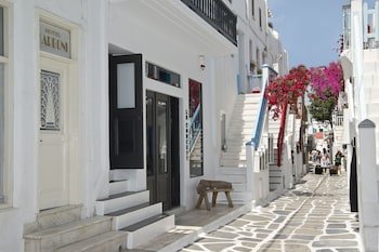 Karboni Hotel