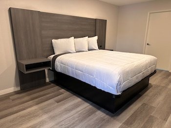 Five Star Inn West Covina