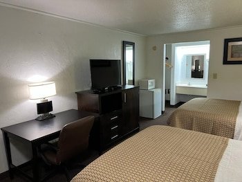 Driftwood Motel
