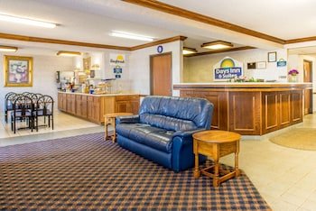 Days Inn by Wyndham Pontoon Beach