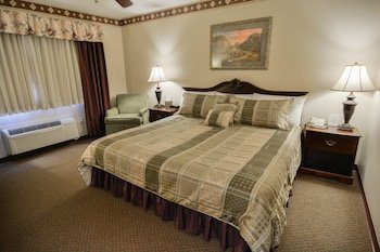 Hearthstone Inn & Suites