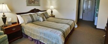 Hearthstone Inn & Suites