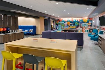 Tru by Hilton Spartanburg