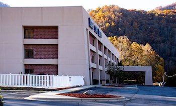 Bay Mountain Inn
