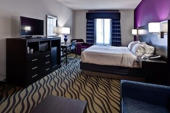Holiday Inn Express Hutchinson