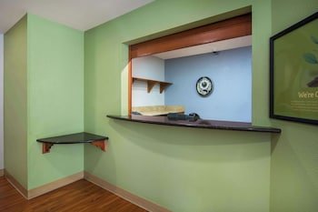 WoodSpring Suites Louisville Southeast