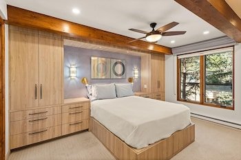 Chateau Roaring Fork
