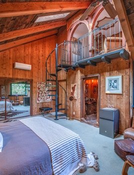 Inn Paradiso