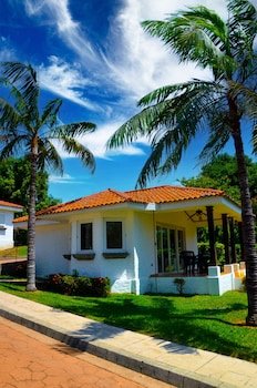 Las Veraneras Villas & Resort