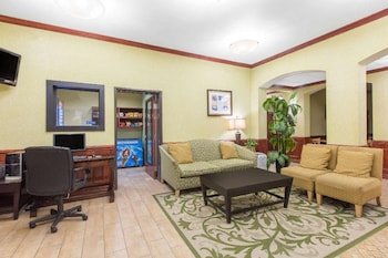 Hawthorn Extended Stay by Wyndham Corpus Christi Padre Is