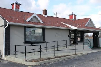 The Route 62 Motel