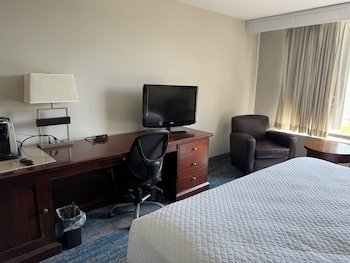 Ramada by Wyndham Cleveland Independence