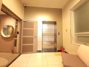 Young Residence Hotel Myeongdong