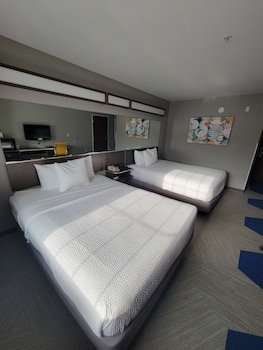 Microtel Inn & Suites by Wyndham Council Bluffs/Omaha