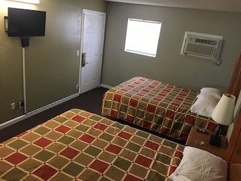 Red Carpet Motel