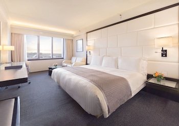 Regal Airport Hotel Hong Kong