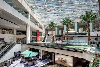 Regal Airport Hotel Hong Kong