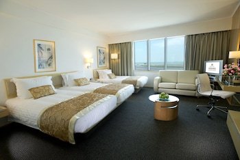 Regal Airport Hotel Hong Kong