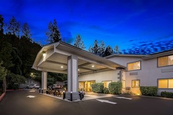 Best Western Inn at the Rogue