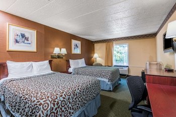 Days Inn by Wyndham Pittsburgh