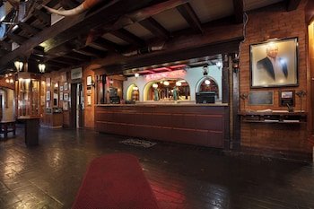 El Rancho Hotel