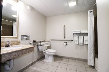 Holiday Inn Express & Suites Meriden
