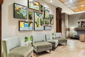 The Oxford Hotel Bend