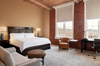 Craddock Terry Hotel