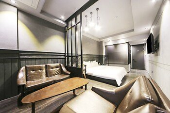 Masan Almond Hotel