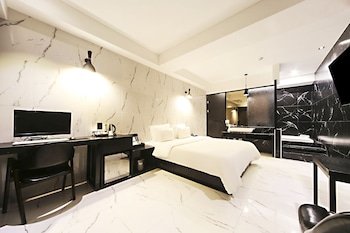 Masan Almond Hotel
