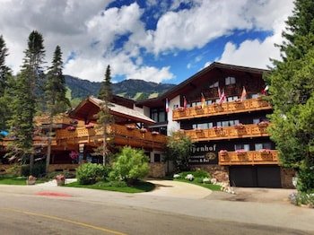 The Alpenhof Lodge