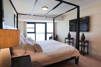 Loddeys Ocean View Apartments
