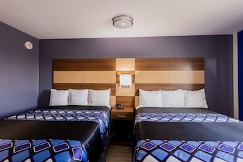 Coratel Inn & Suites by Jasper Inver Grove Heights