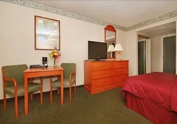 Quality Inn New Columbia-Lewisburg
