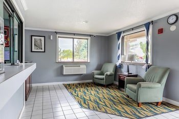 Super Inn in Lansing
