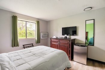 Super Inn in Lansing