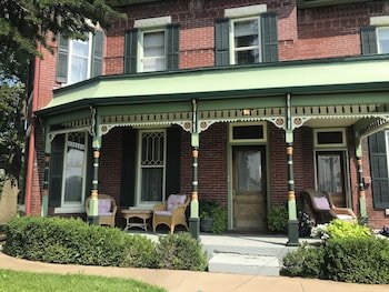 The Nauvoo Grand Bed & Breakfast