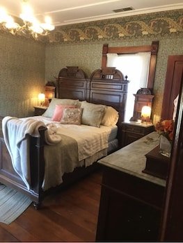 The Nauvoo Grand Bed & Breakfast