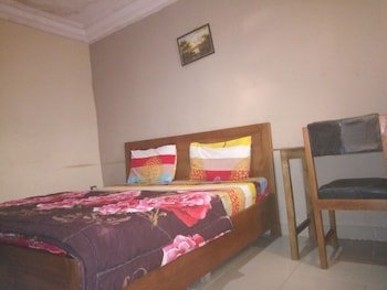 Primerose Hotels & Suites