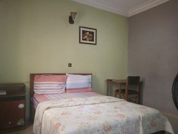 Primerose Hotels & Suites
