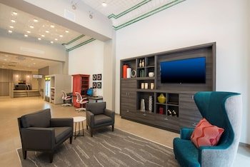 Home2 Suites by Hilton Indianapolis Downtown