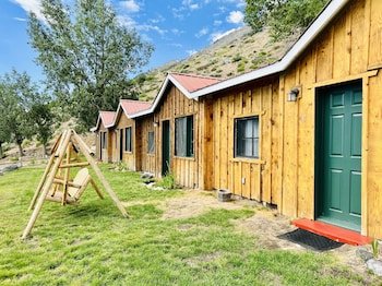 Tioga Lodge at Mono Lake