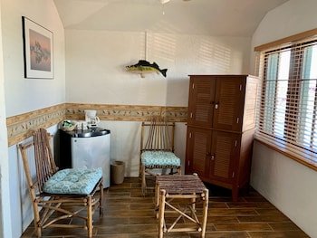 Tioga Lodge at Mono Lake