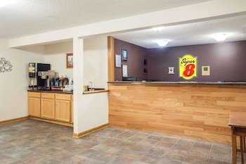 Super 8 by Wyndham Monroe WI