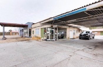 Hotel Holly Springs MS by OYO Rooms