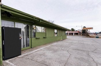 Hotel Holly Springs MS by OYO Rooms