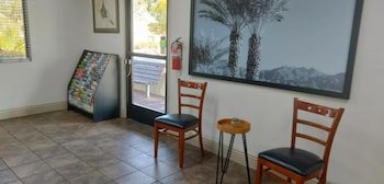 Super 8 by Wyndham Barstow
