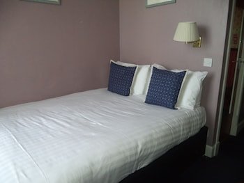 Kintore Arms Hotel