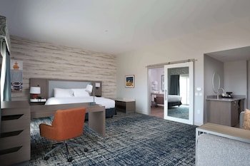 Hampton Inn & Suites Manistee Waterfront