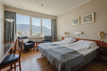 Leikanger Fjord Hotel